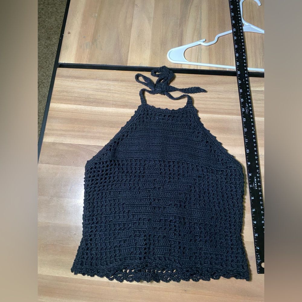 Knitted halter crop‎ top